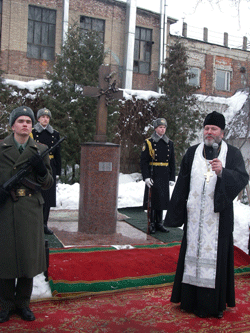 Торжественная церемония открытия памятного креста на символической могиле композитора Александра Алябьева